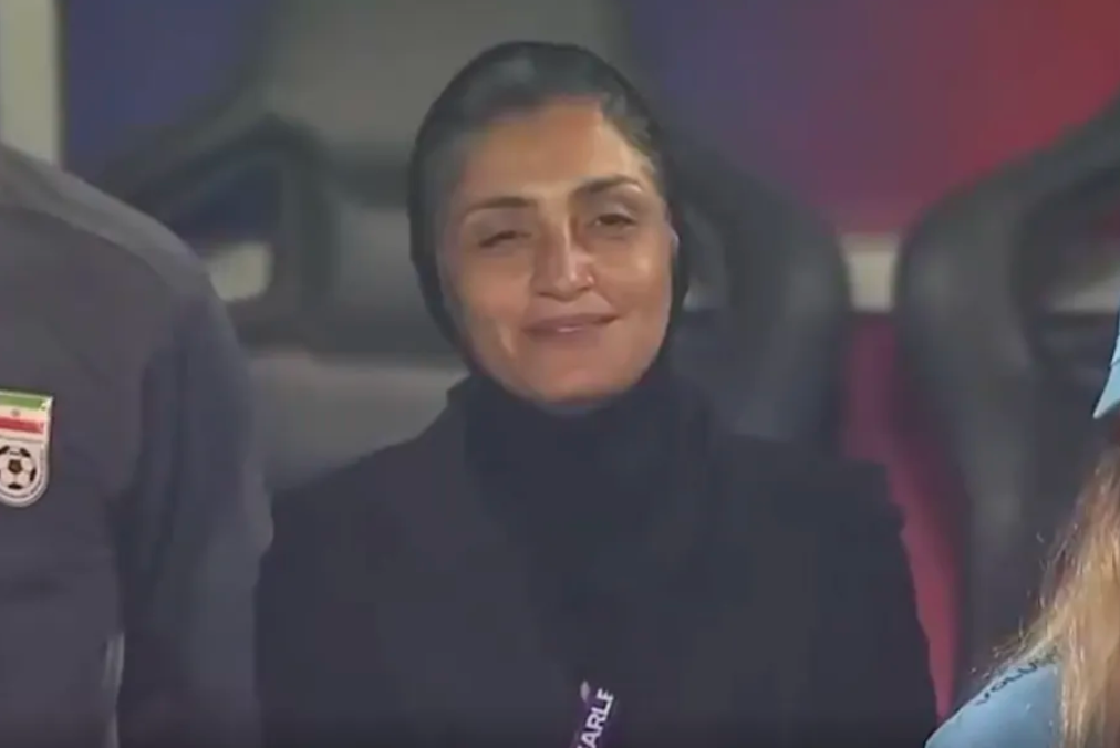 百家乐游戏-女足亚洲杯争议一幕！伊朗女足赛前集体拒绝唱国歌，主帅面带微笑